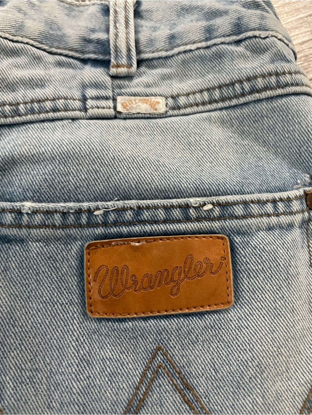 Wrangler X Billabong Collab Extra Flare Jeans Size 27 Blue Lightwash Patchwork - Picture 13 of 14